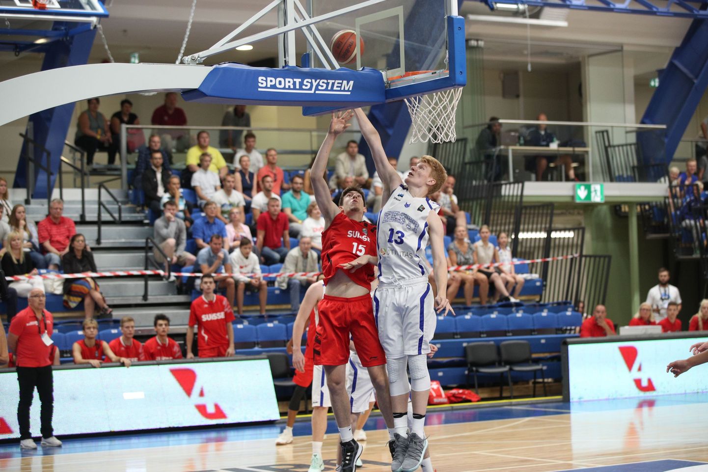 Eesti U18 korvpallikoondise kapten Matthias Tass eilses mängus Šveitsi vastu.