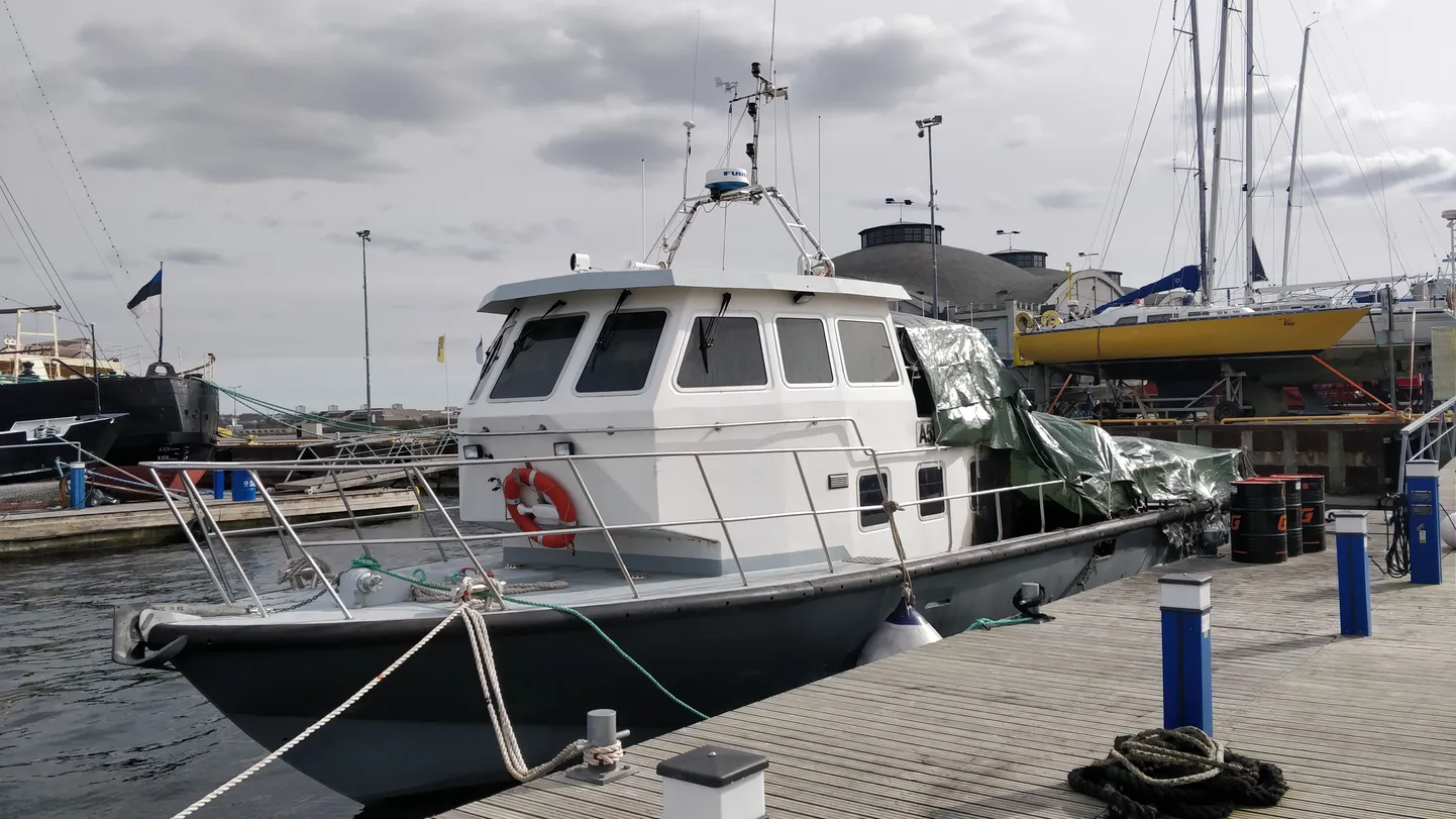 Исследовательское судно Морского музея в Летной гавани 31 марта 2020 года.