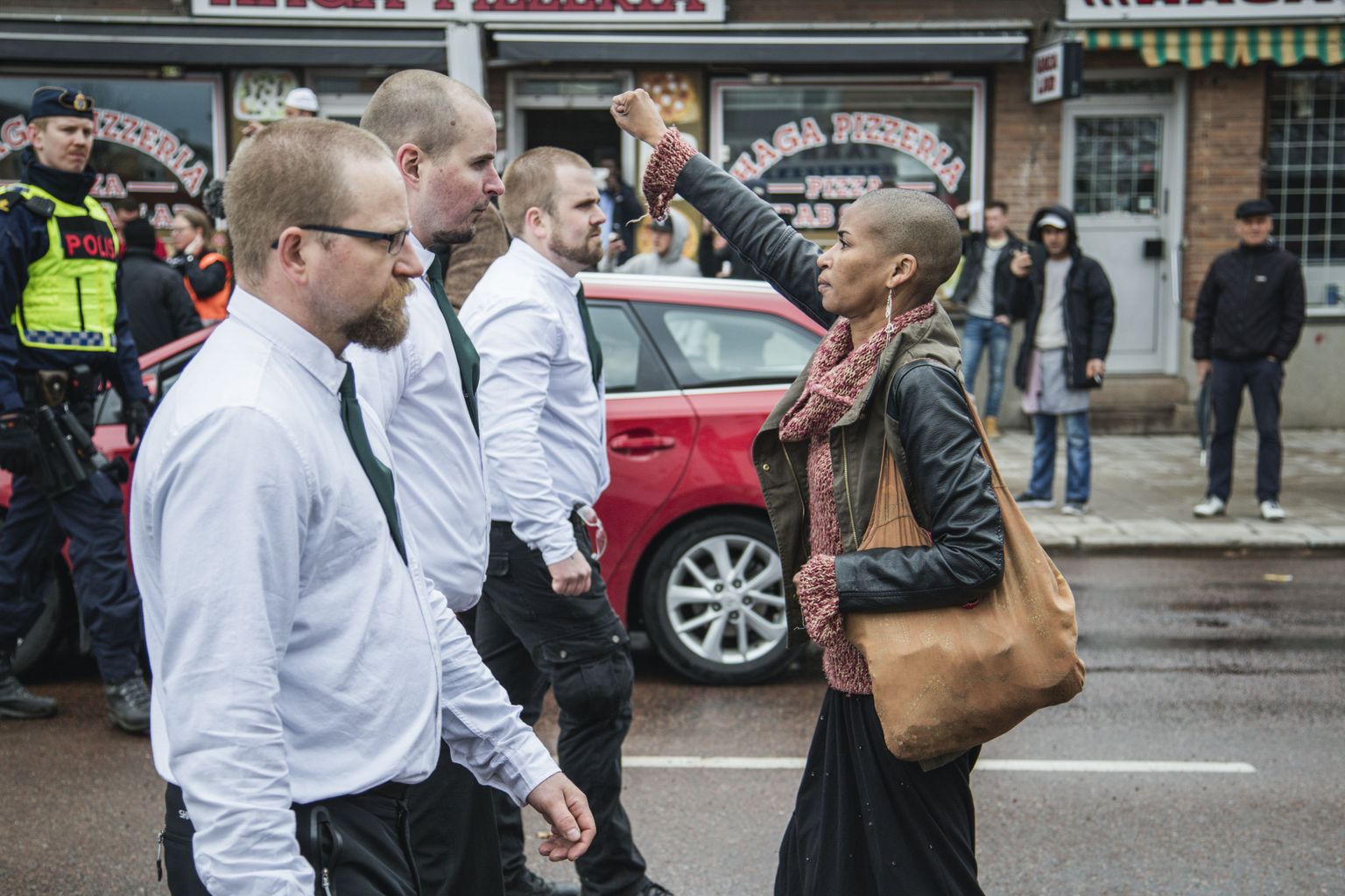 Tess Asplund takistamas neonatside marssi