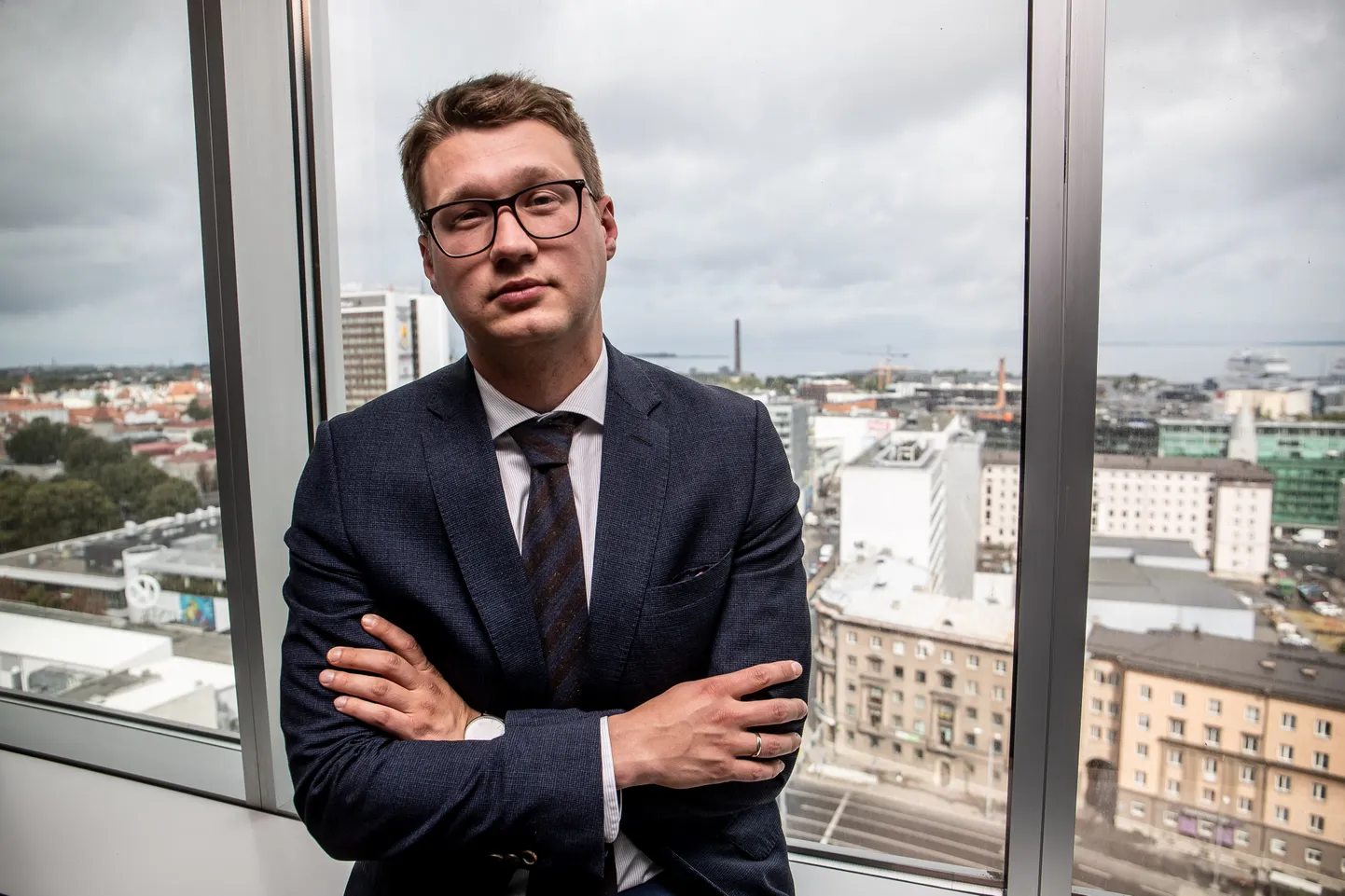 LHV Varahalduse juhatuse esimees Vahur Vallistu kommenteeris, et elukalliduse tõus pitsitab rahakotti üha enam ja surve riiklikust pensionist toimetulekuks kasvab. "Endale ise lisaks säästmata on vanaduspõlves keeruline hakkama saada."