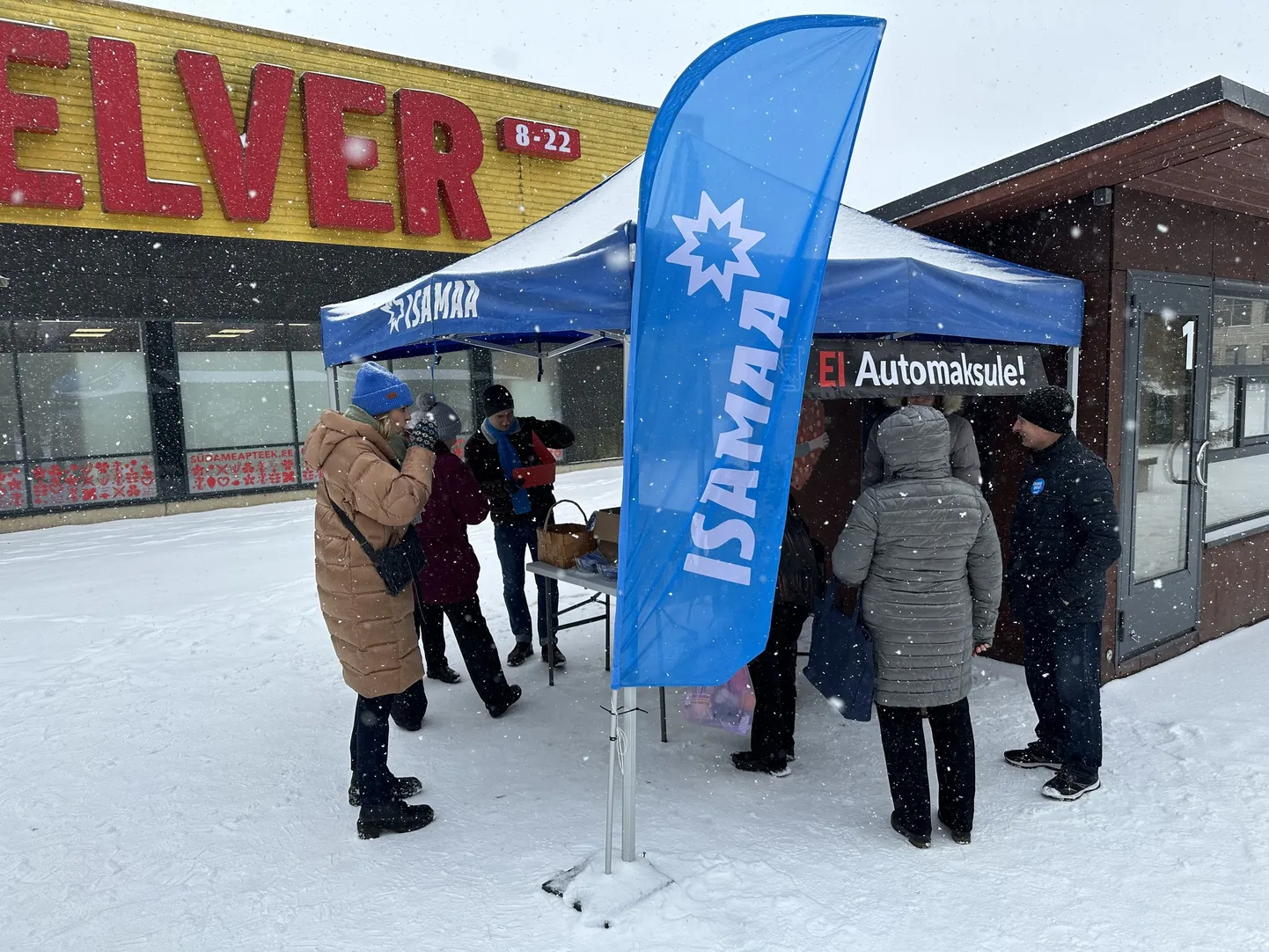 Isamaa allkirjade kogumine automaksu vastu Paides
