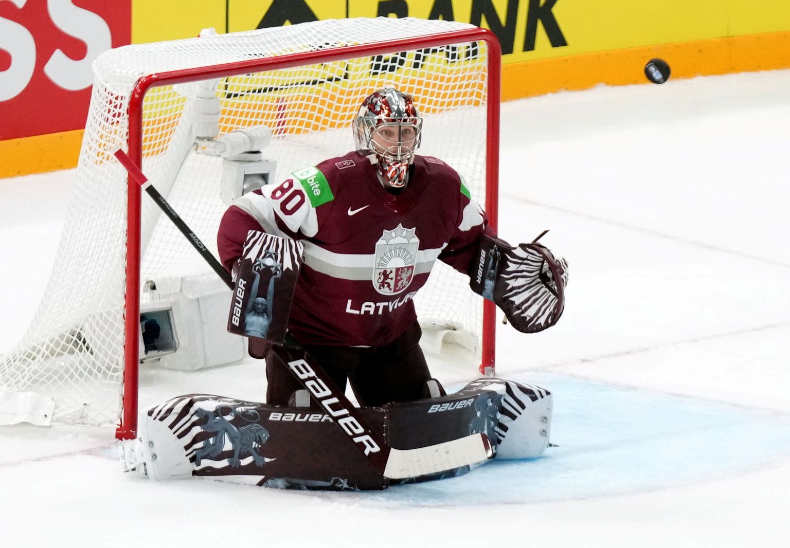Latvijas hokeja izlases vārtsargs Elviss Merzļikins