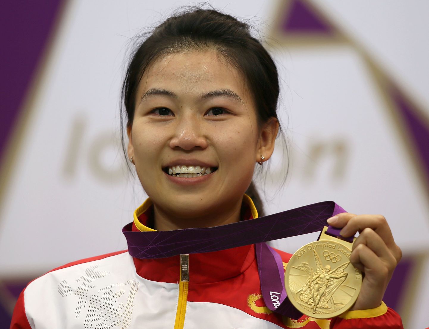 Yi Siling võidetud kuldmedaliga
