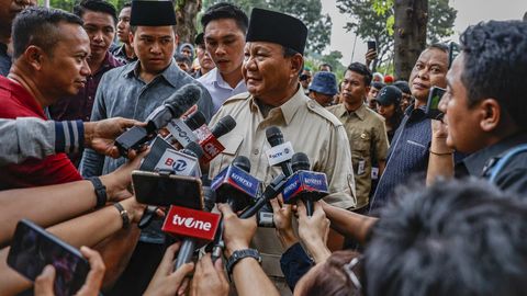 KOHALIK VAADE ⟩ Indoneesia presidendivalimiste soosik – kangelane või sõjakurjategija?