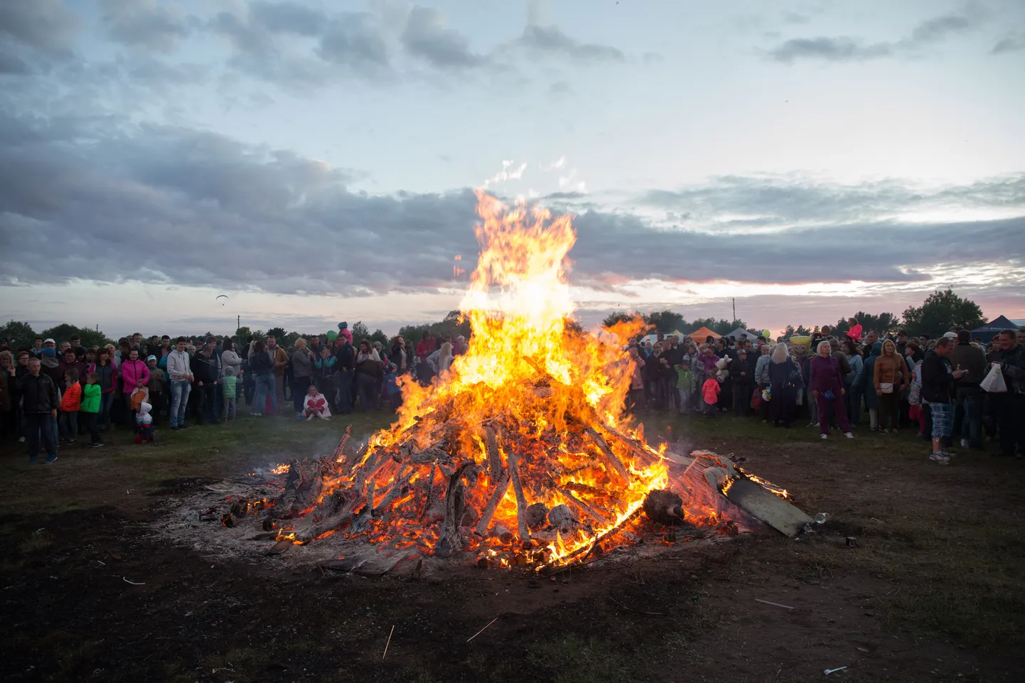 Lasnamäe jaanituli.