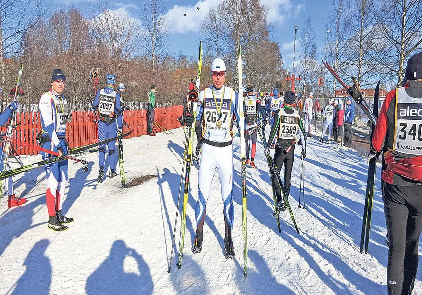 Veidi väsinud, aga väga õnnelik: Jaanus Laidvee on just lõpetanud 90 km pikkuse Vasaloppeti ning saanud hea sõidu tunnustuseks kaela medali.
