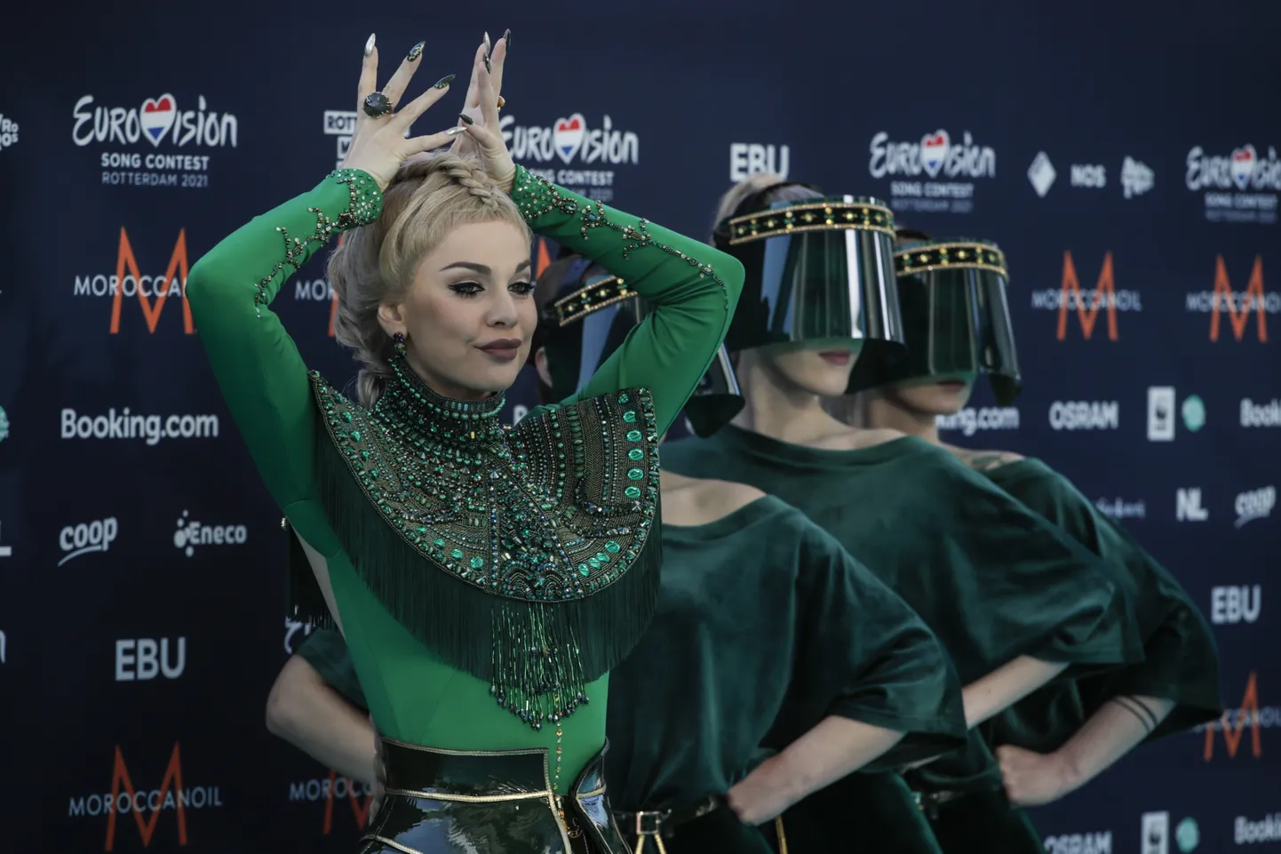 Samanta Tīna Eirovīzijas dziesmu konkursa atklāšanā.