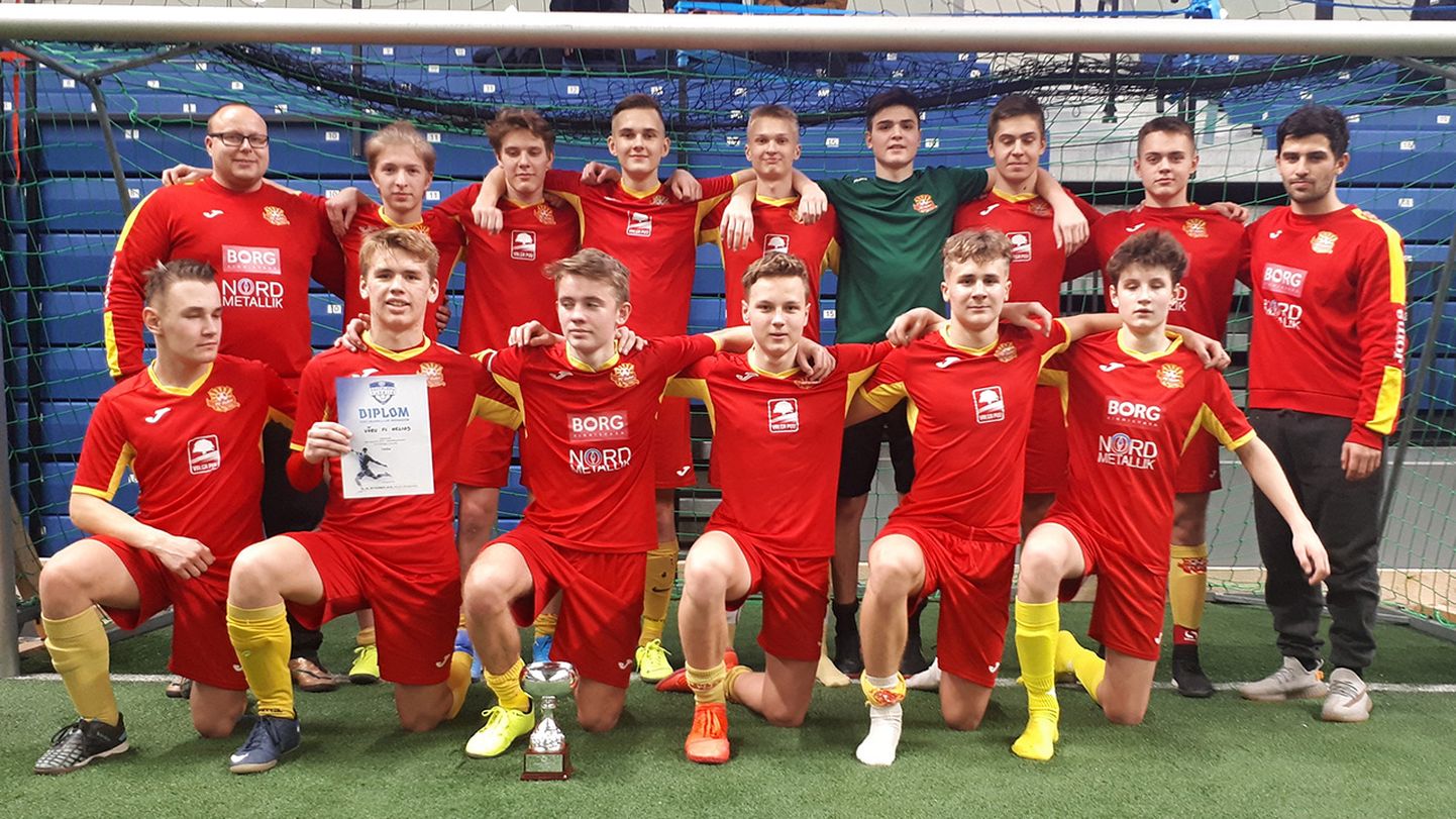 Aastalõputurniiri võitnud Võru FC Heliose U17 meeskond.