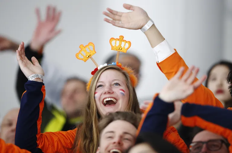 Hollandi kiiruisufänn meeste 1500 meetri võistlusel.