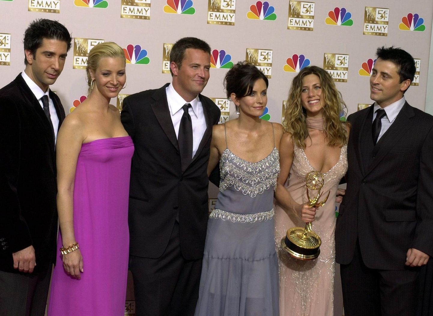 David Schwimmer (vasakult), Lisa Kudrow, Matthew Perry, Courteney Cox Arquette, Jennifer Aniston ja Matt LeBlanc on võitnud seriaaliga «Sõbrad» terve rea auhindu.