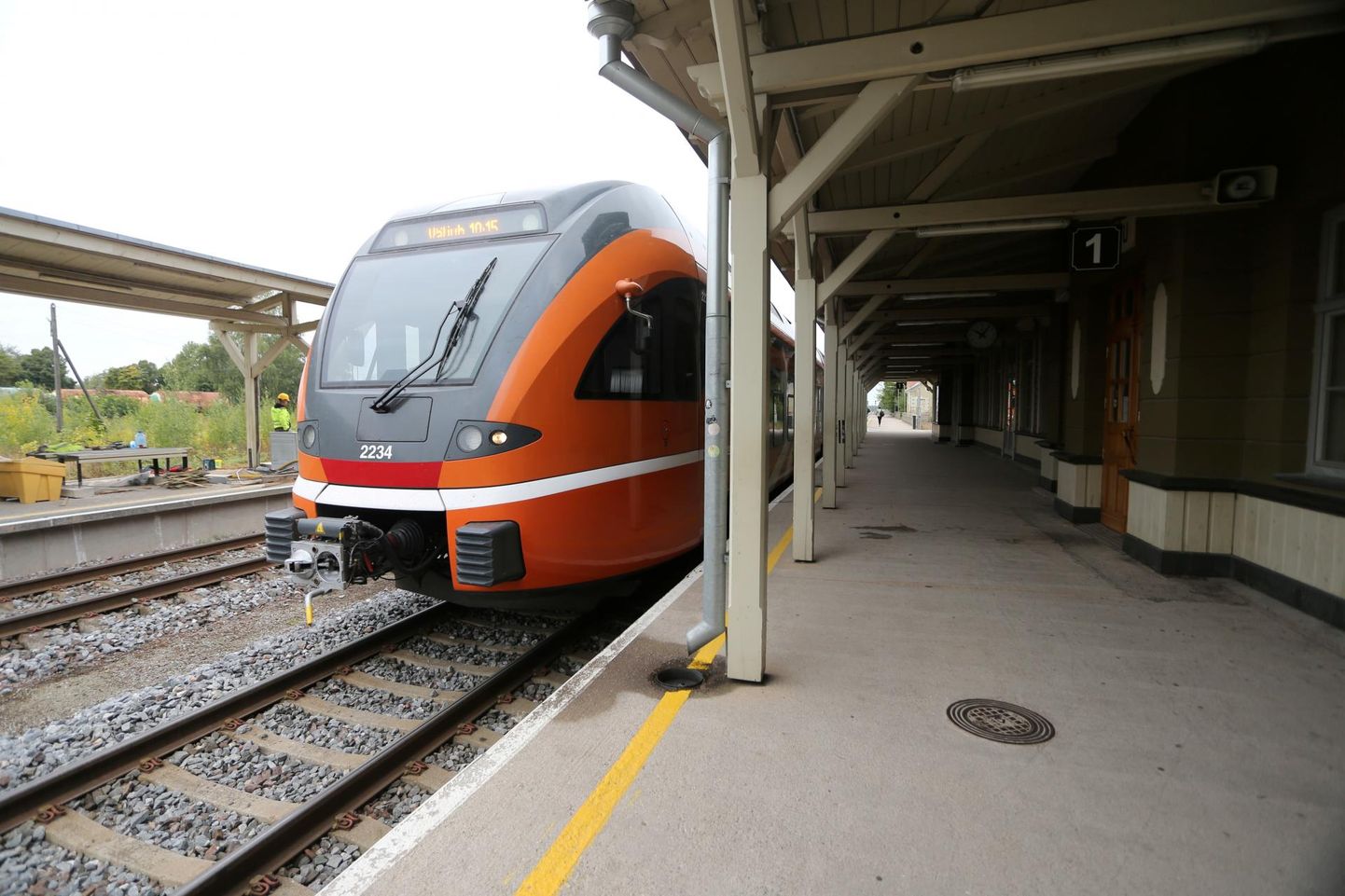 Tartu ja Riia vahet peaks järgmisel aastal hakkama sõitma vähemalt üks Elroni oranž rong. Läti transpordiministeerium näeb, et rongiliinil on tulevikku ka edaspidi.