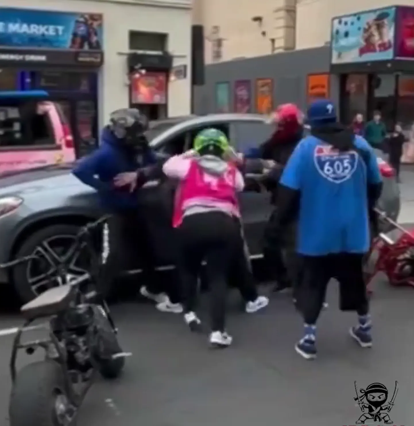 Скриншот из видео.