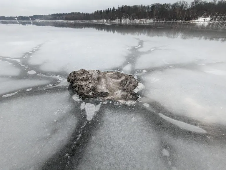 Viljandi järv kolmapäeva hommikul