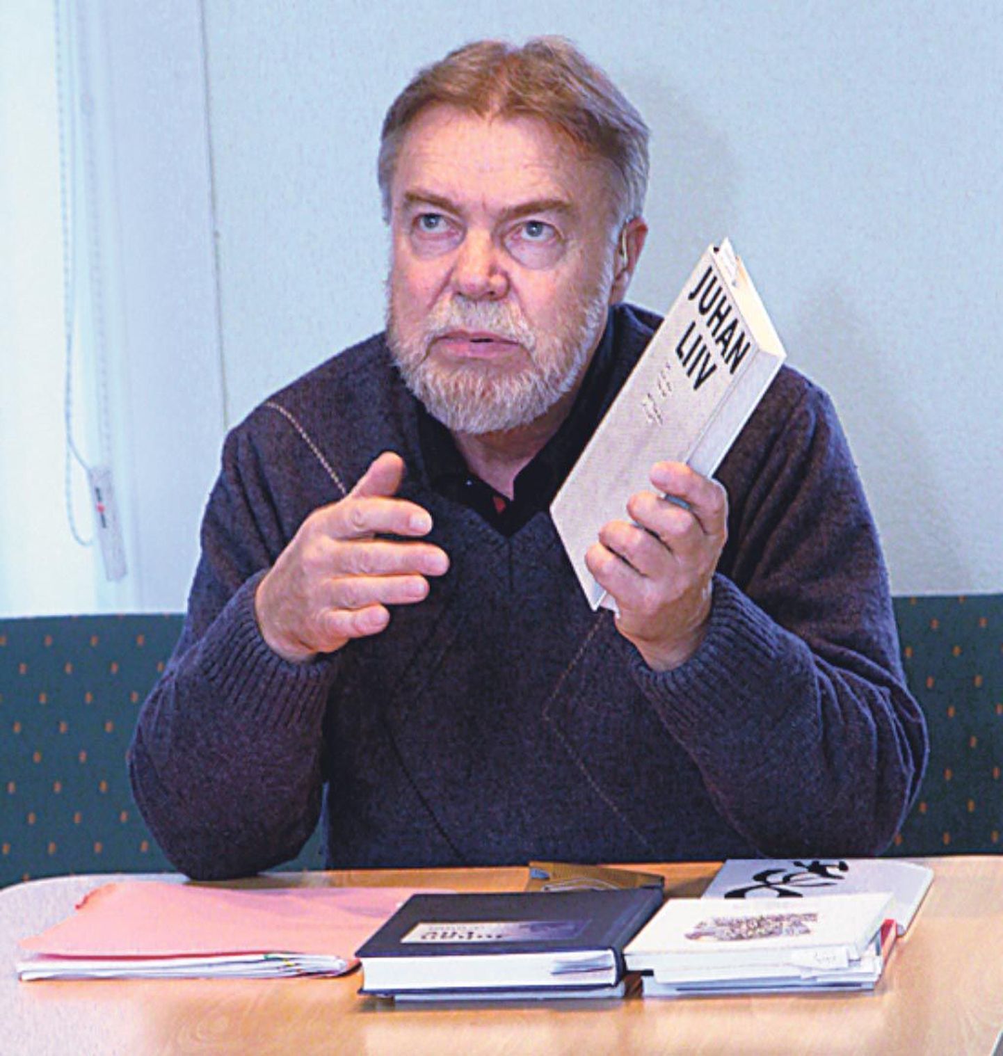 Allikukivi raamatukogus tutvustas kirjandusteadlane Jüri Talvet kuulajatele Juhan Liivi vähe tuntud luulet.