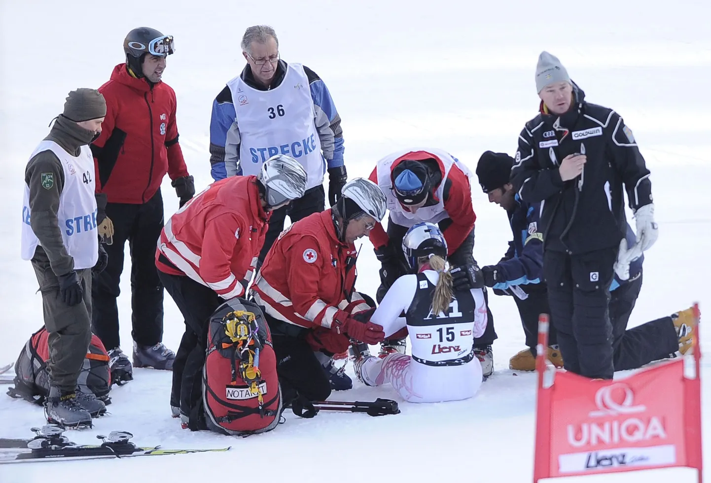 Lindsey Vonn (nr.15) pääses kukkumisest vaid ehmatusega