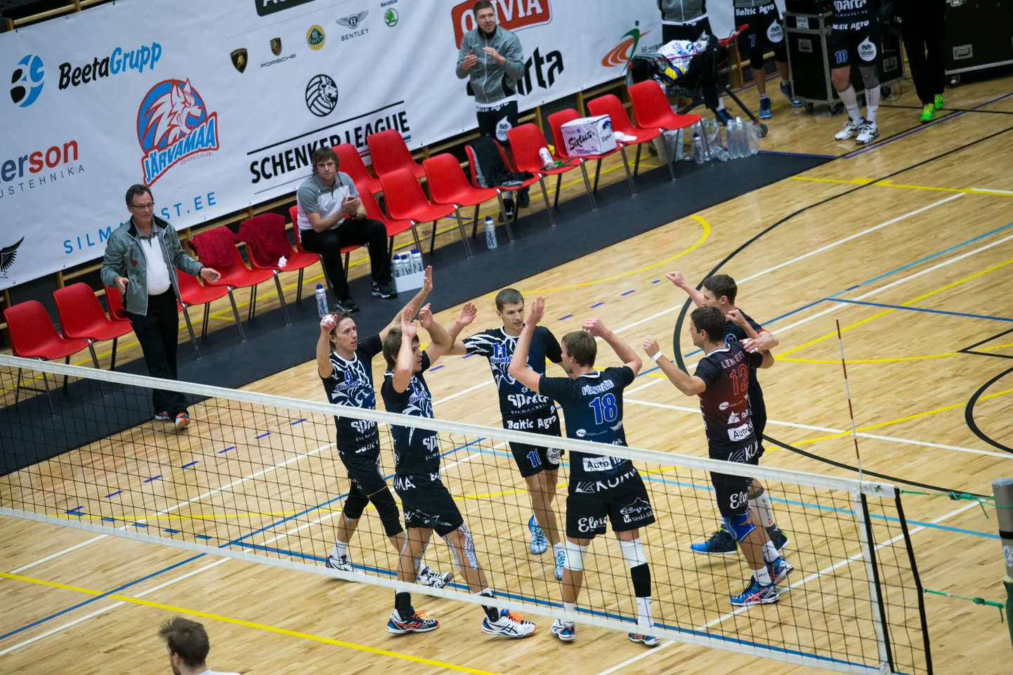 Järvamaa Võrkpalliklubi mängijad.
