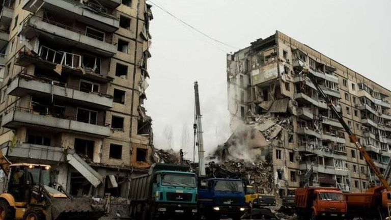 14 января 2023 года российская ракета Х-22 попала в многоэтажный дом в Днепре. Погибли 46 человек, 80 были ранены.