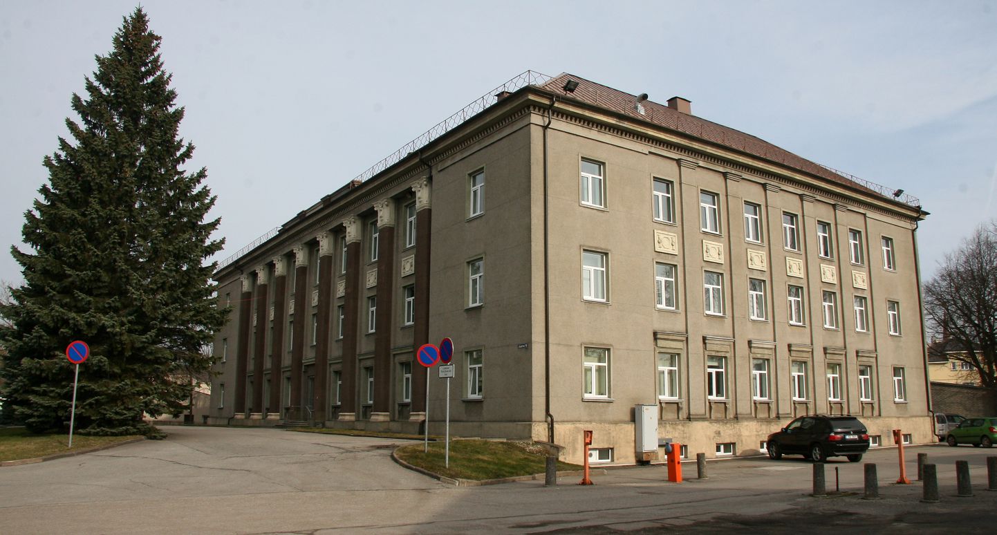 Бывшее главное здание "Eesti Põlevkivi" на улице Яама, построенное в 1957 году, - одно из известнейших зданий Йыхви.
