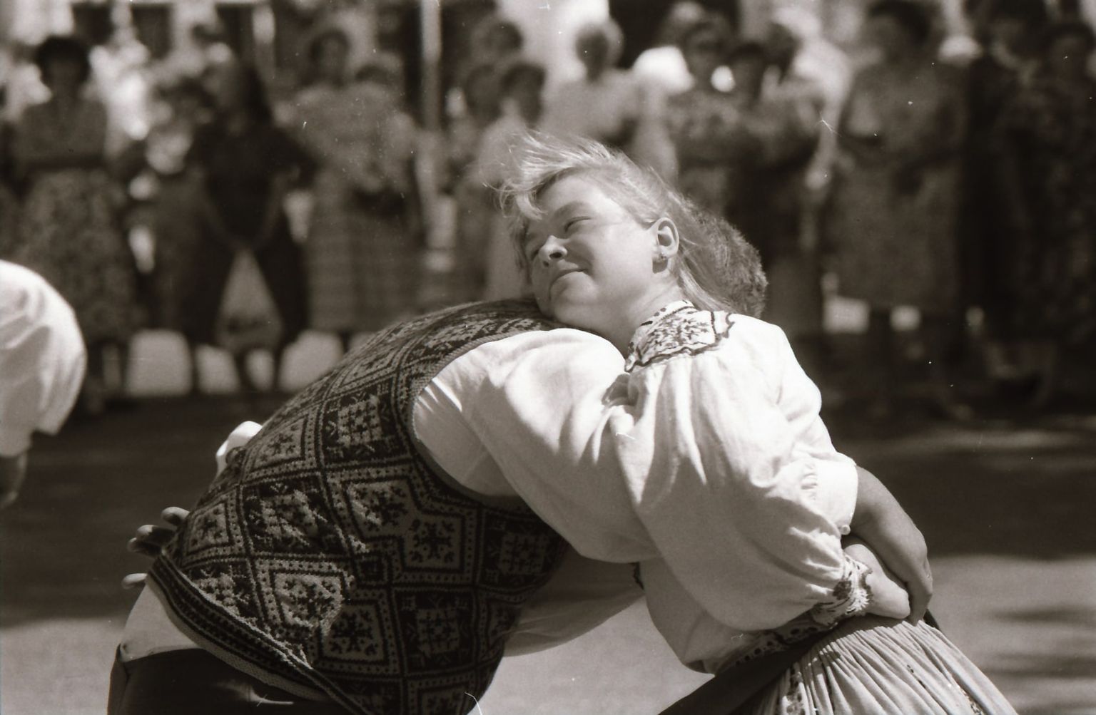 Retrogalerii: folkloorifestival Baltica Kuressaares 1989