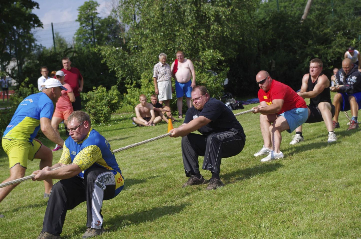 Eestimaa Spordiliidu Jõud korraldatavad valdade suvemängud on tõeline rahvaspordipidu. Üheks populaarsemaks alaks võib pidada köievedu.