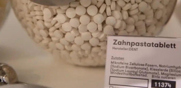 Hambapasta tablettide kujul.