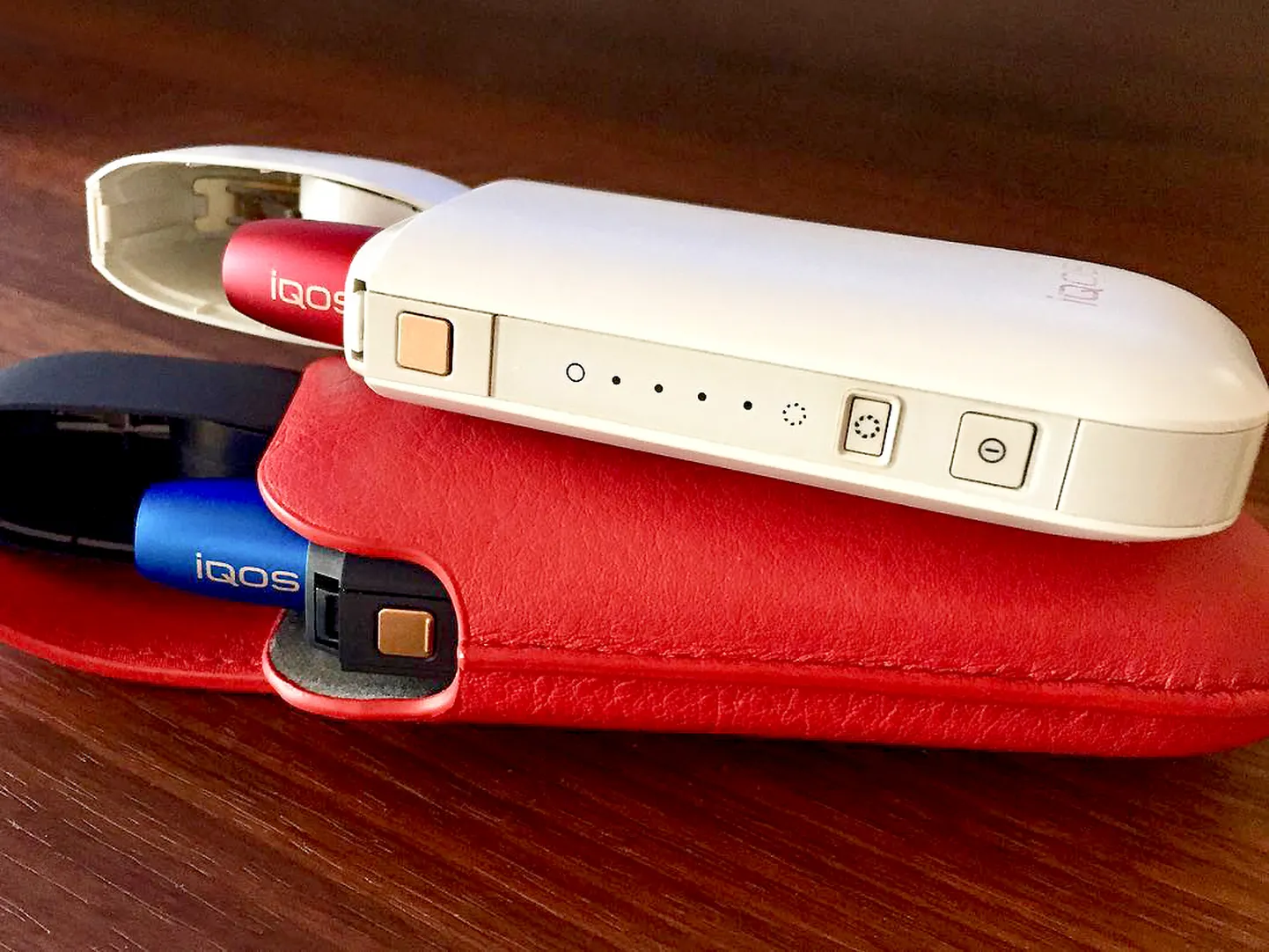 IQOS-süsteem kuumutab tubakat, kuid ei põleta seda.