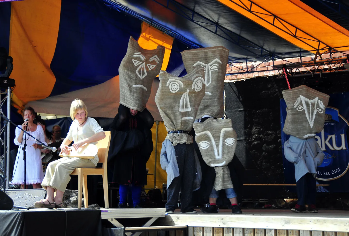 Foto festivali avamiselt.