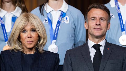 «Peaaegu ideaalne paar»? Šokeerivad väited Brigitte Macroni armukadedusest ja Hanoi lennukilaksust