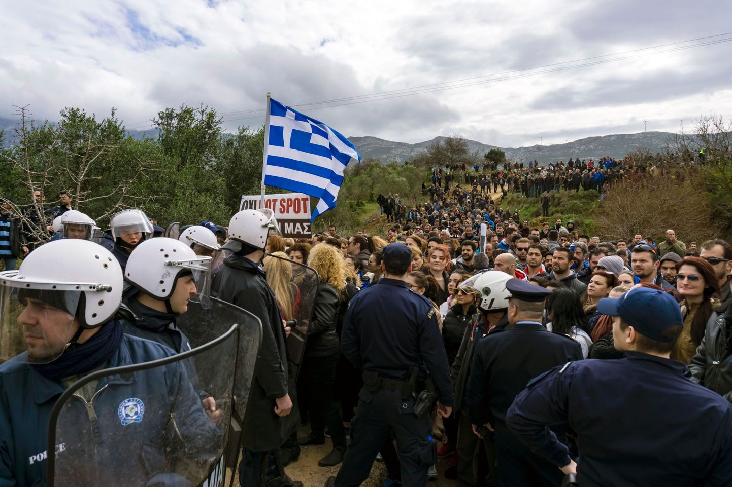 Kreeka saarel protesteerisid tuhanded pagulaskeskuse ehitamise vastu