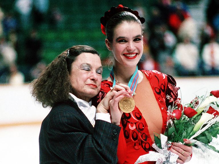 Katarina Witt ja ta treener Jutta Müller. Witt sai Calgary olümpial kuldmedali