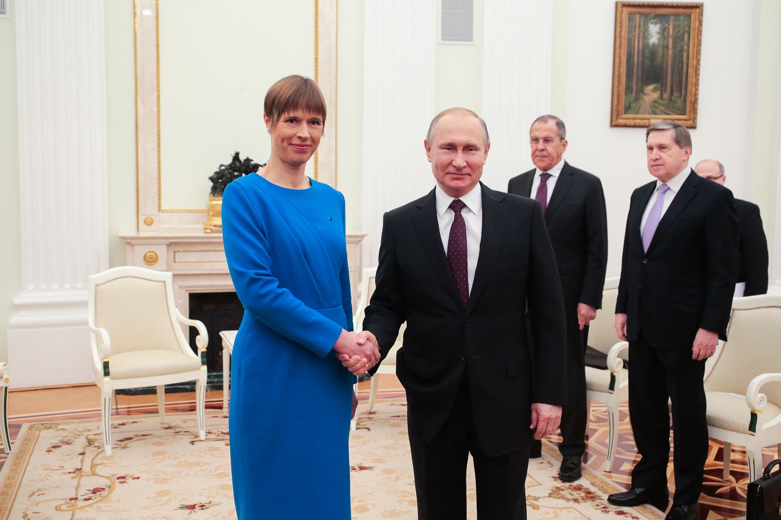 Президент эстонии с сыном и мужем
