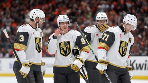"Golden Knights" otrajā pagarinājumā izrauj uzvaru un pārņem