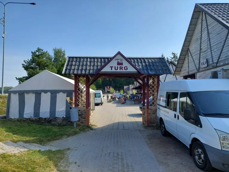 Põlva turul oli kolmapäeval ostjaid hõredalt.