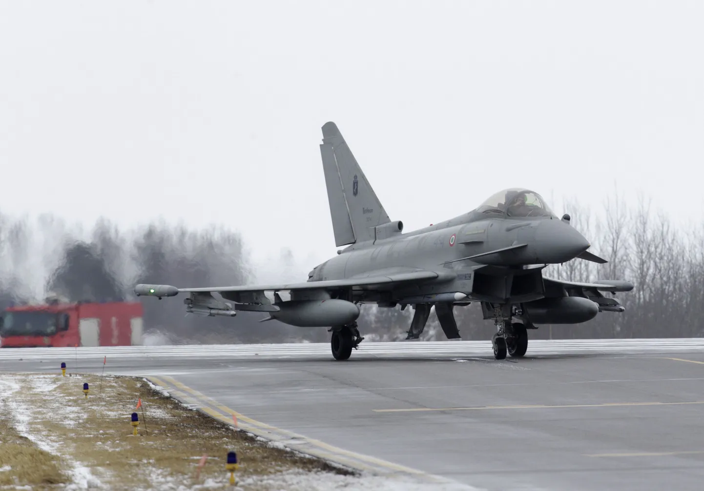 Итальянский истребитель Typhoon.