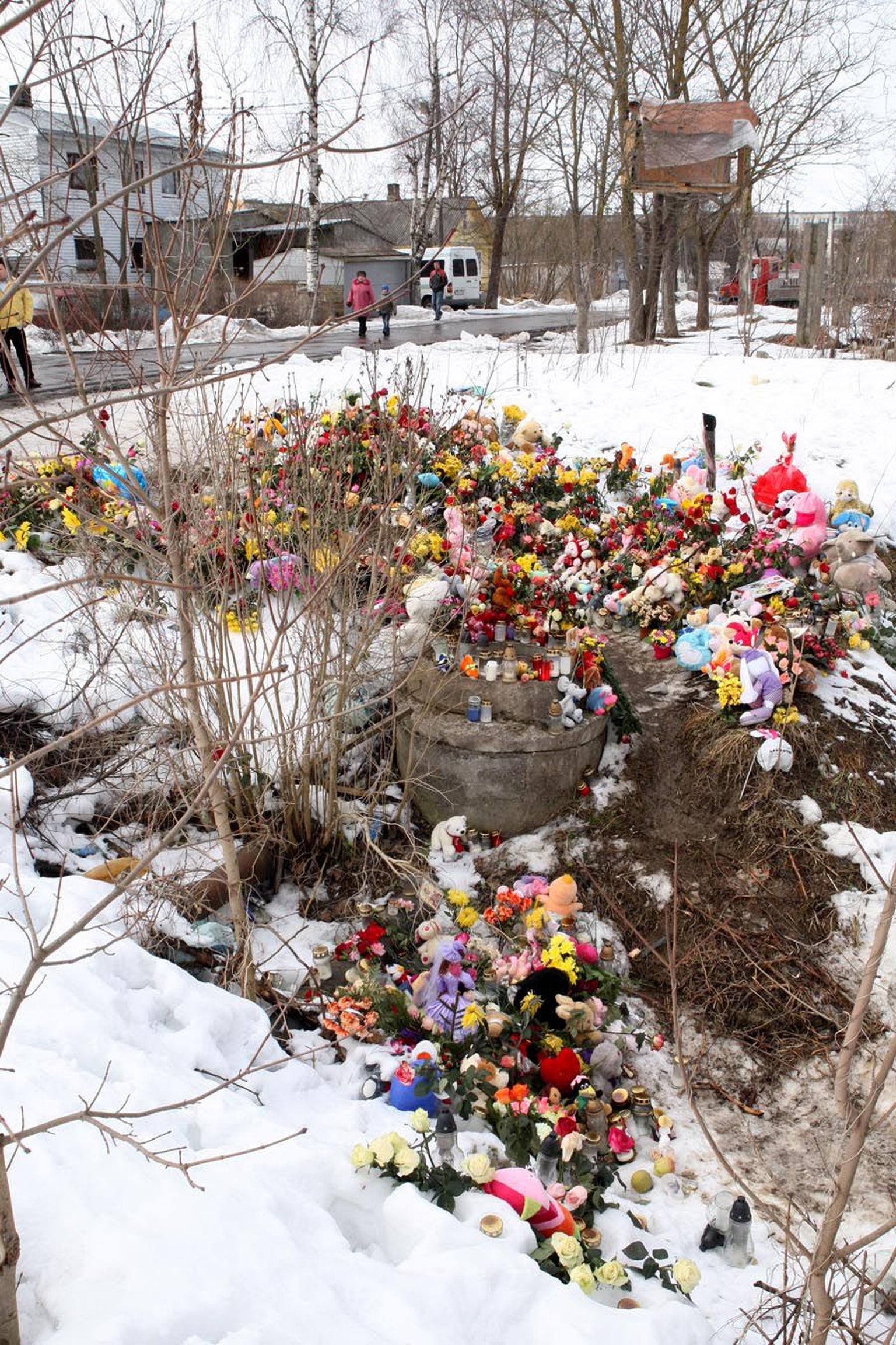 Varvara surnukeha leiti viiendal päeval pärast tema kadumist Narva jäähalli lähedalt tühermaalt. Sajad narvalased tõid sinna lilli ja mänguasju.