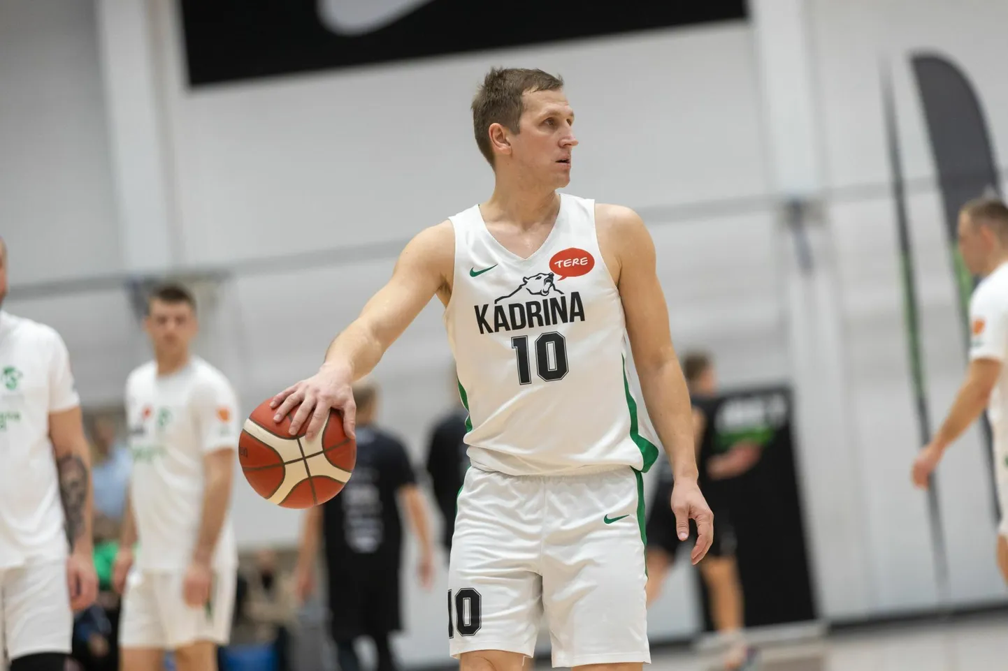 Viimastel aastatel mängis Kristo Saage Kadrina Karude ridades.