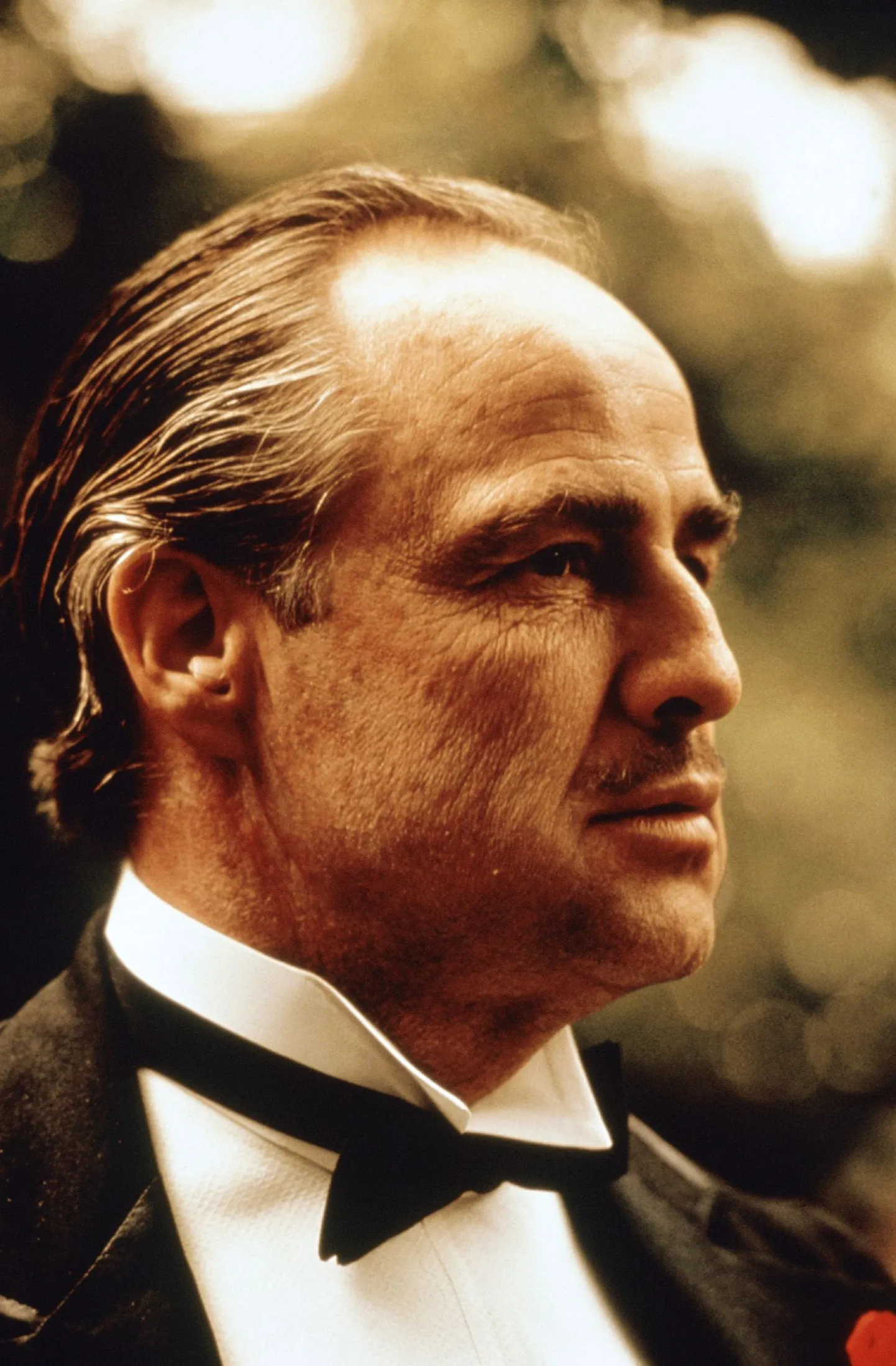 Marlon Brando filmis «Ristiisa».