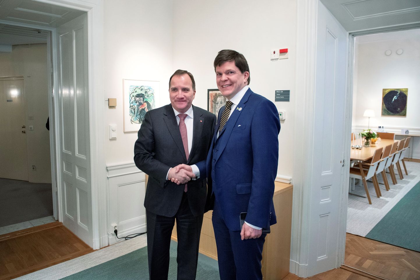 Sotsiaaldemokraatide esimees Stefan Löfven kohtumas täna Rootsi parlamendi spiikri Andreas Norléniga.