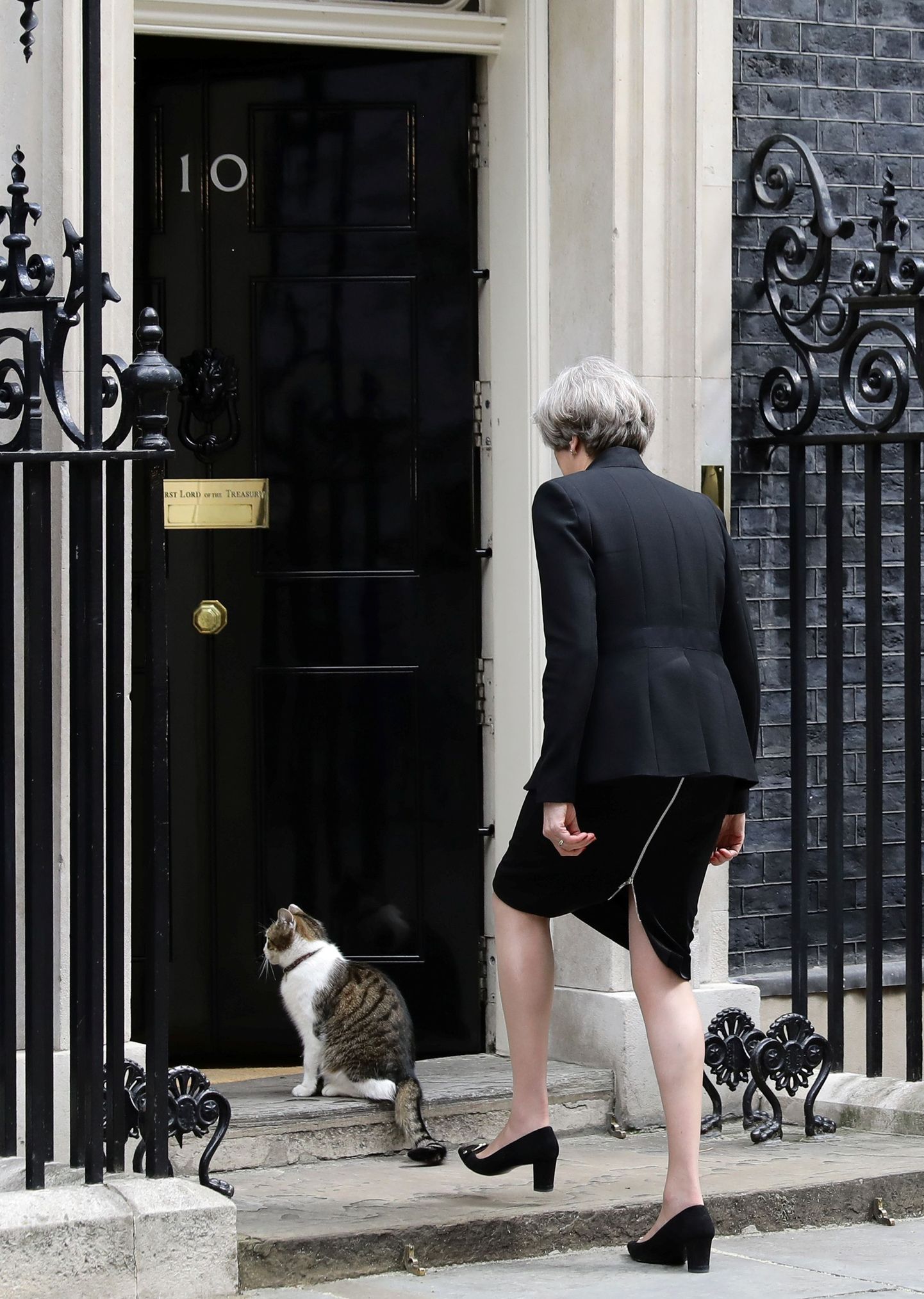 Briti peaminister Theresa May eile pärast kõnet tagasi peaministri residentsi naasmas.