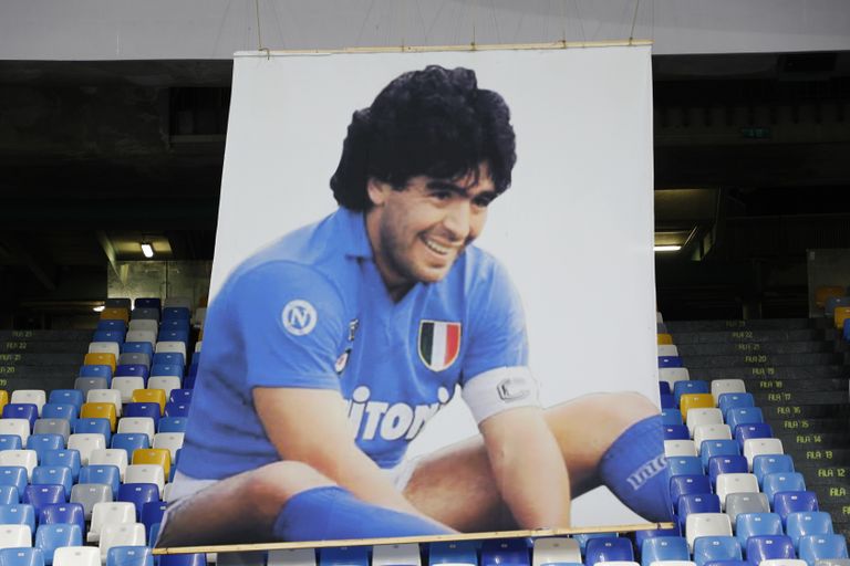 Diego Maradona mälestamine Itaalias Napolis San Paolo staadionil.