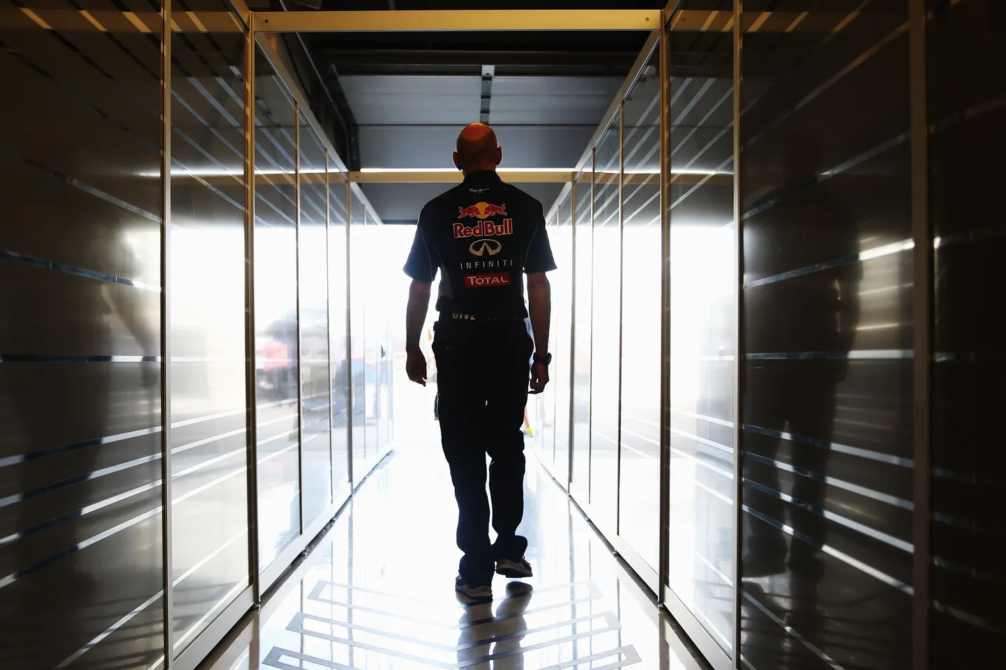 Red Bulli insener Adrian Newey murrab pead, kuidas Red Bull ka pärast uute vormelite tulekut tipus hoida.