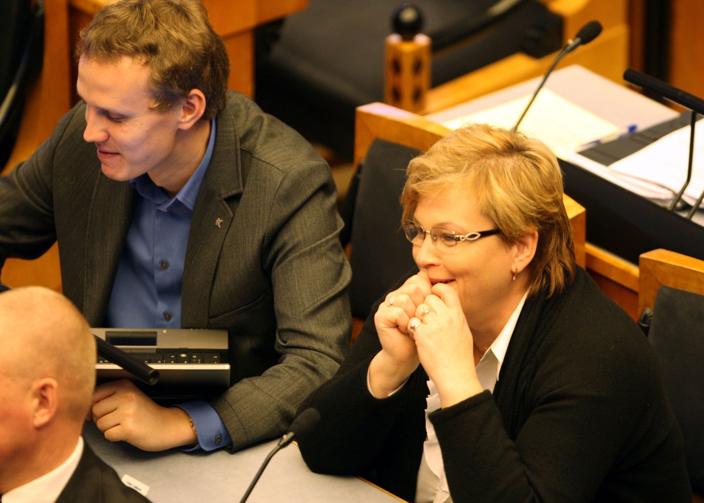 Priit Toobal ja Ester Tuiksoo on riigikogus pinginaabrid.