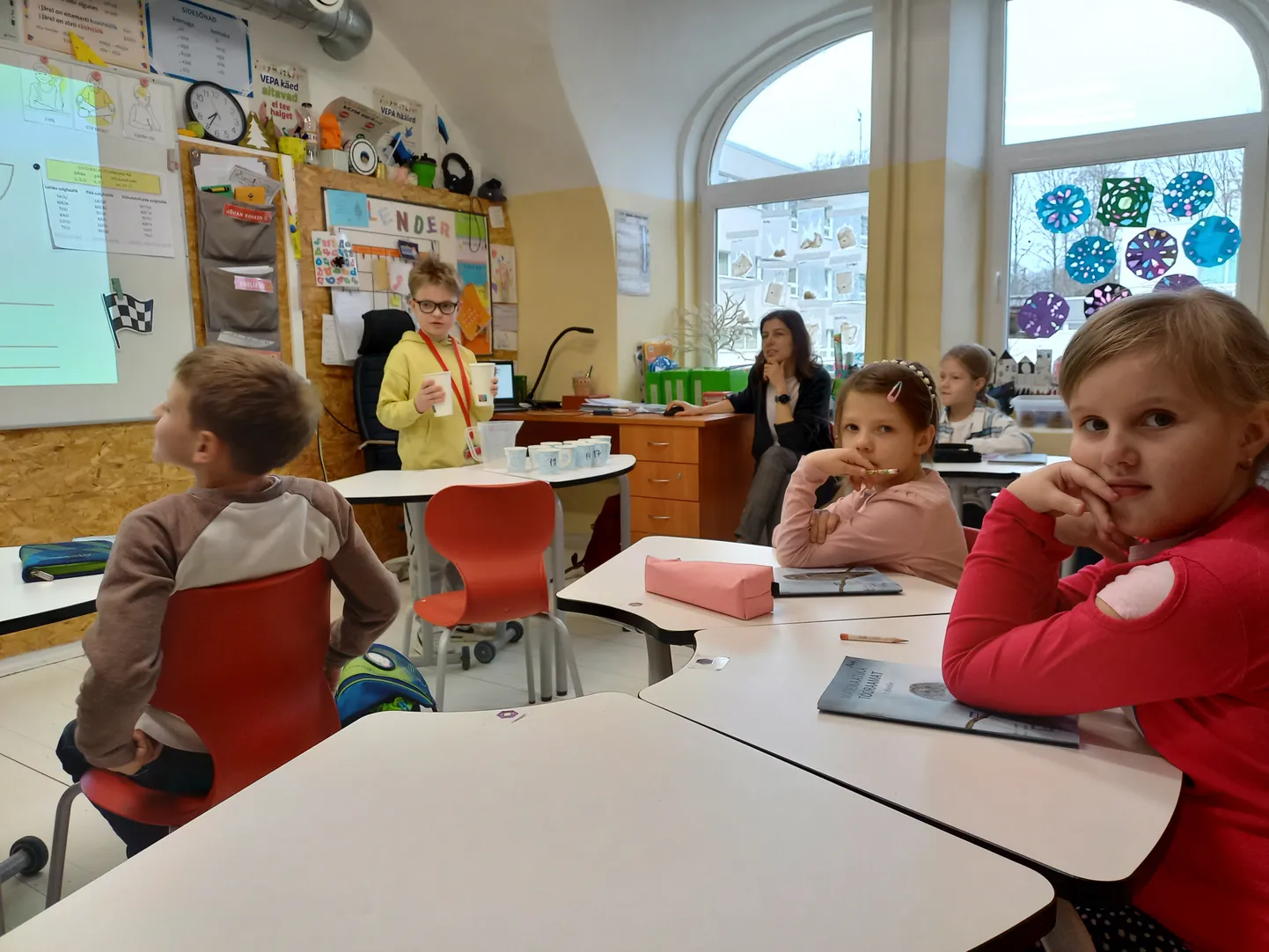 Sebastian Kaldaru pole kutsutud klassi ette vastama, vaid viib oma klassikaaslastele läbi matemaatikatundi.