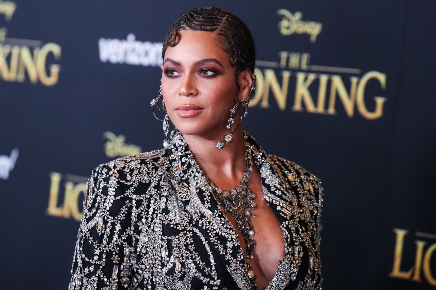HOLLYWOOD, LOS ANGELES, CALIFORNIA, USA - JULY 09: Singer Beyonce Knowles Carter wearing an outfit by Alexander McQueen and Lorraine Schwartz jewelry arrives at the World Premiere Of Disney's 'The Lion King' held at the Dolby Theatre on July 9, 2019 in Hollywood, Los Angeles, California, United States. (Photo by Xavier Collin/Image Press Agency)