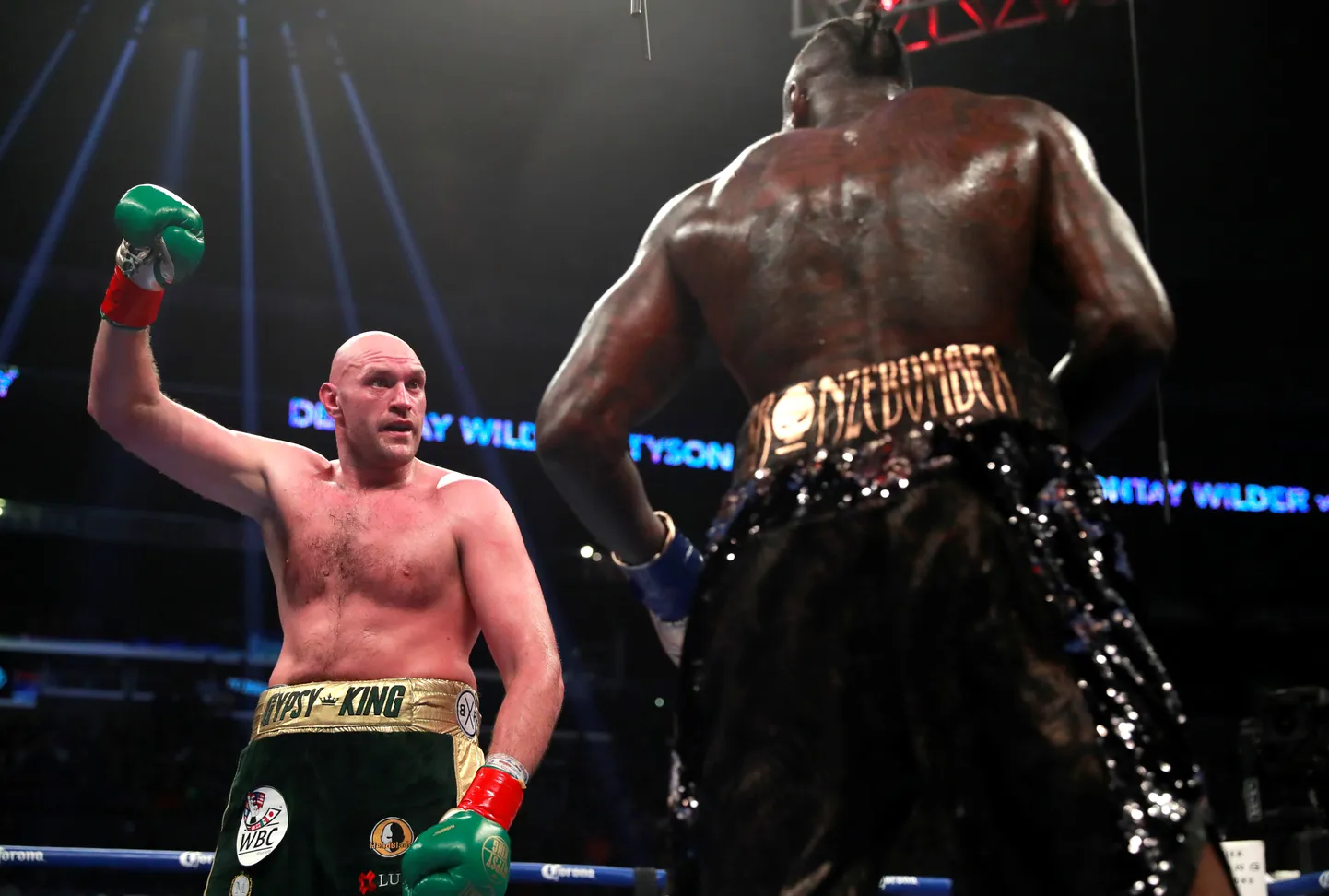 Deontay Wilder (paremal) - Tyson Fury
