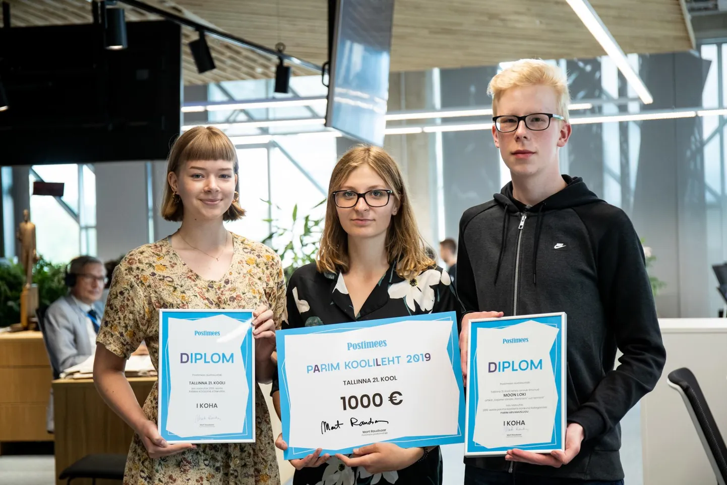 Tallinna 21. kooli lehe Lennuk toimetus sai auhinnarahaks tuhat eurot.