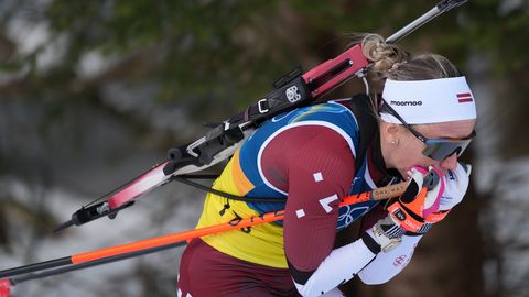 Bendikai klasikā 22. vieta, dubultuzvaru svin Francijas biatlonistes