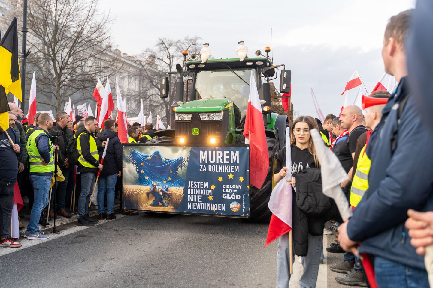 Poola põllumehed protestimas Varssavis 27. veebruaril 2024. aastal.