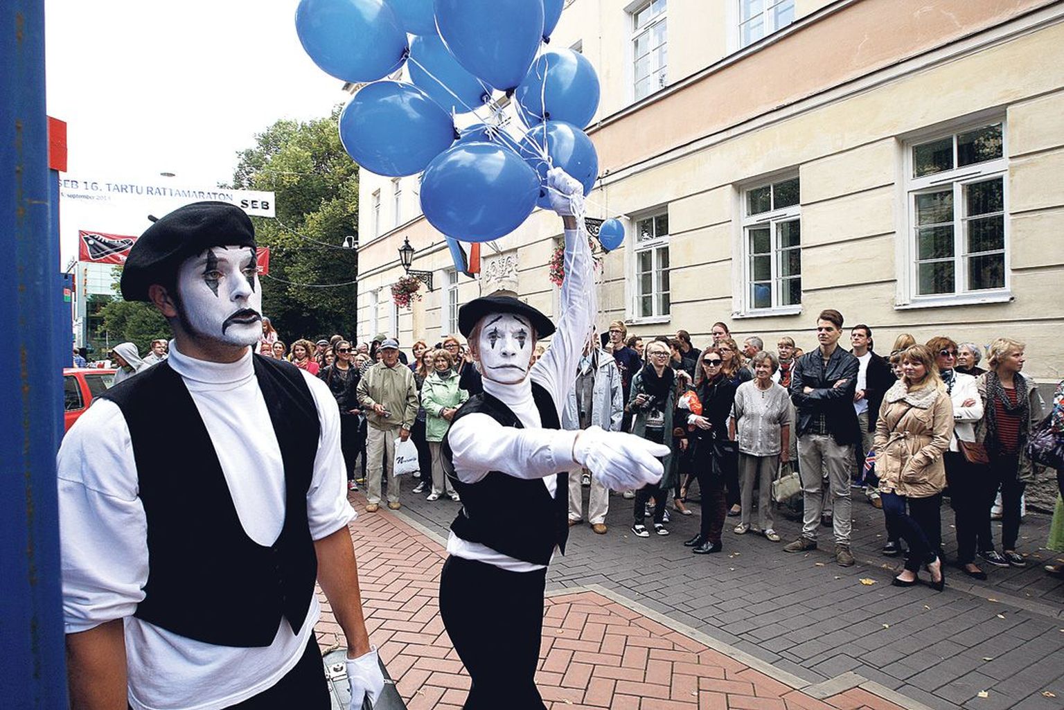 Teatrifestival Draama on sügise hakul toonud Tartu tänavaile melu eriti viimasel tosinal aastal.