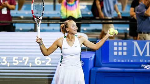 Контавейт вышла в полуфинал турнира WTA в Кливленде